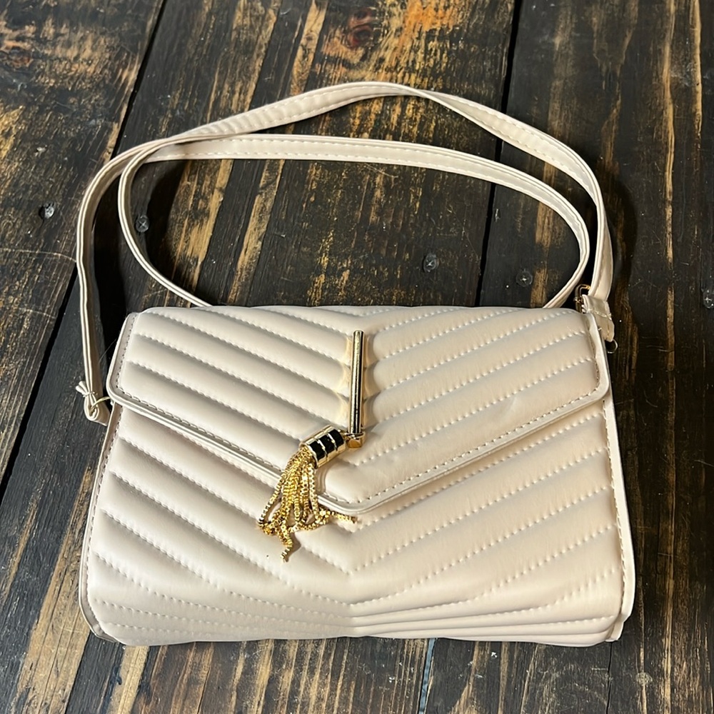 Crossbody purse
